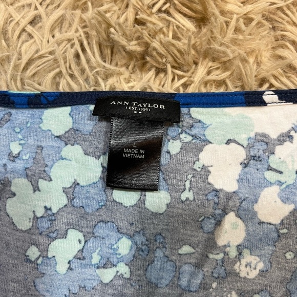 AnnTaylor Top - Picture 2 of 2